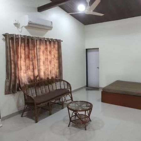 Vasant Lata Farm House Villa Barashiv Ngoại thất bức ảnh
